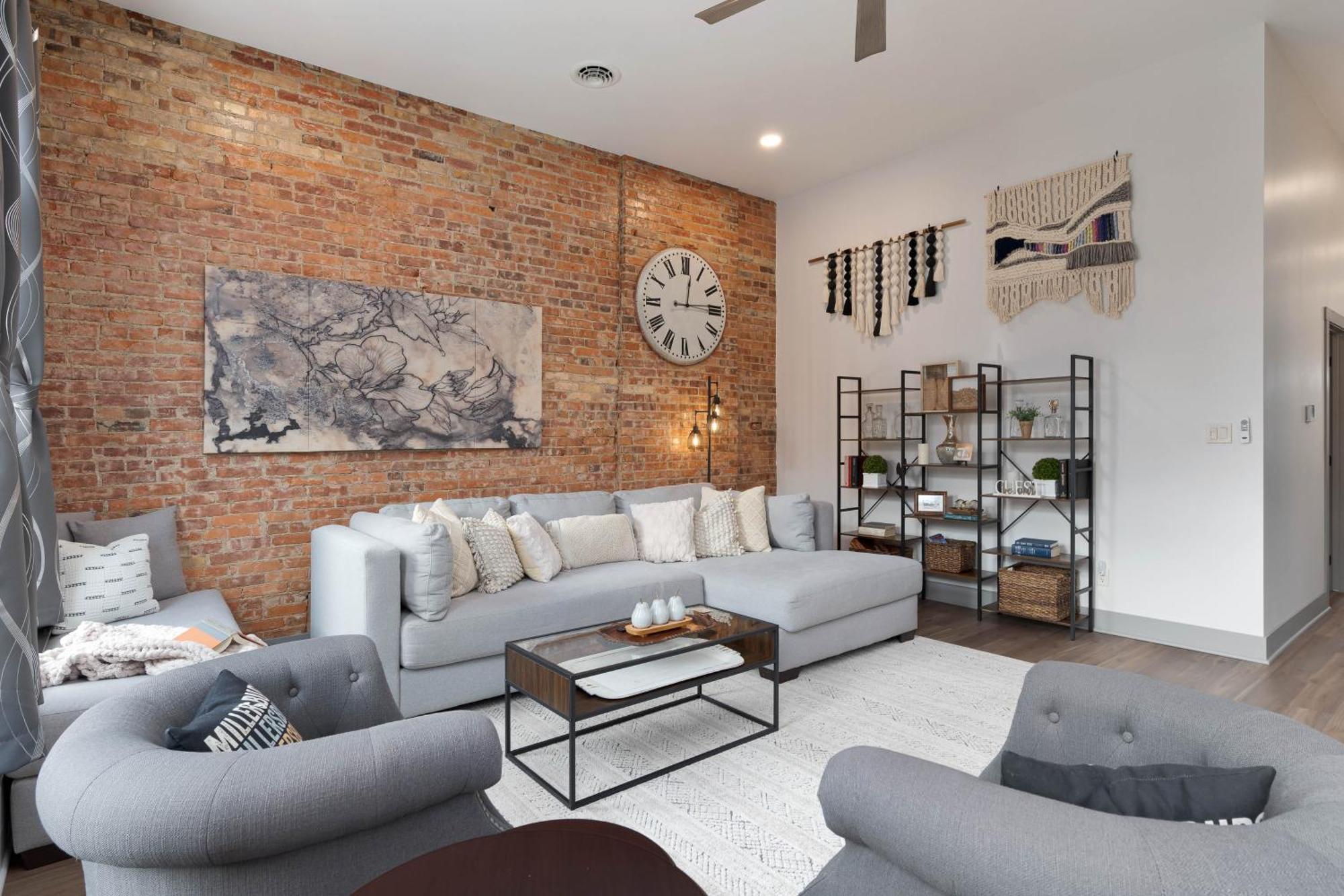 Spacious Luxury Apt In Historic Downtown - Oh Amish Country Міллерсбург Екстер'єр фото